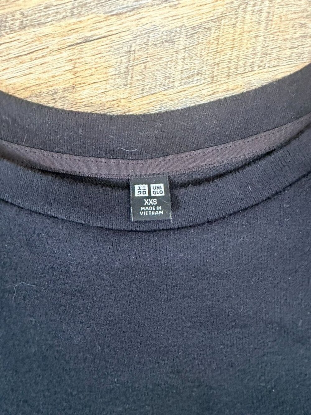 UNIQLO Black Crewneck Long Sleeve Sweater Women's Size XXS - Picture 4 of 7